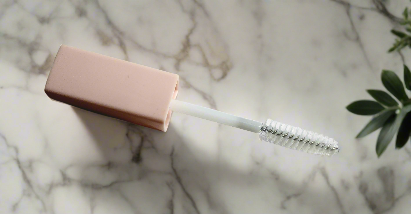 Mascara 2 en 1, cils et sourcils